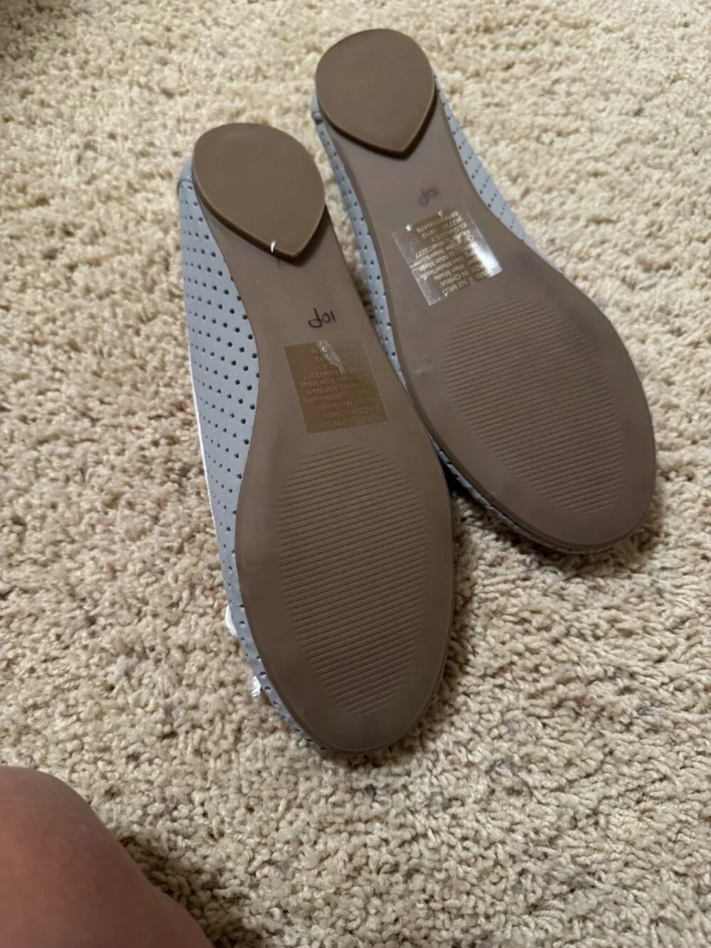 Like New - Grey and White Ballet Flat!